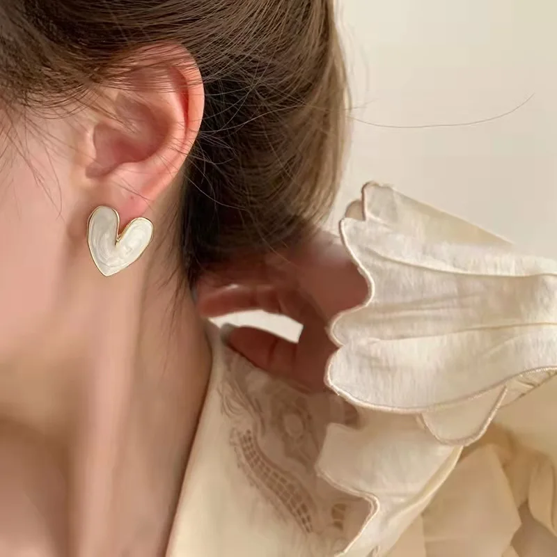 White Color Heart Stud Earrings for Women Girl Korean Love Drop Glaze Aesthetic Daily Life Minimalist Jewelry Piercing Earrings