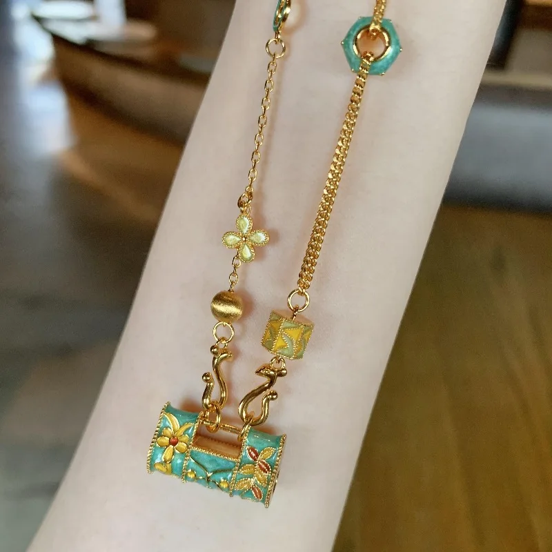 Vintage palace style green enamel floral Ruyi necklace exquisite small lock bag flower pendant collar chain charm jewelry gift