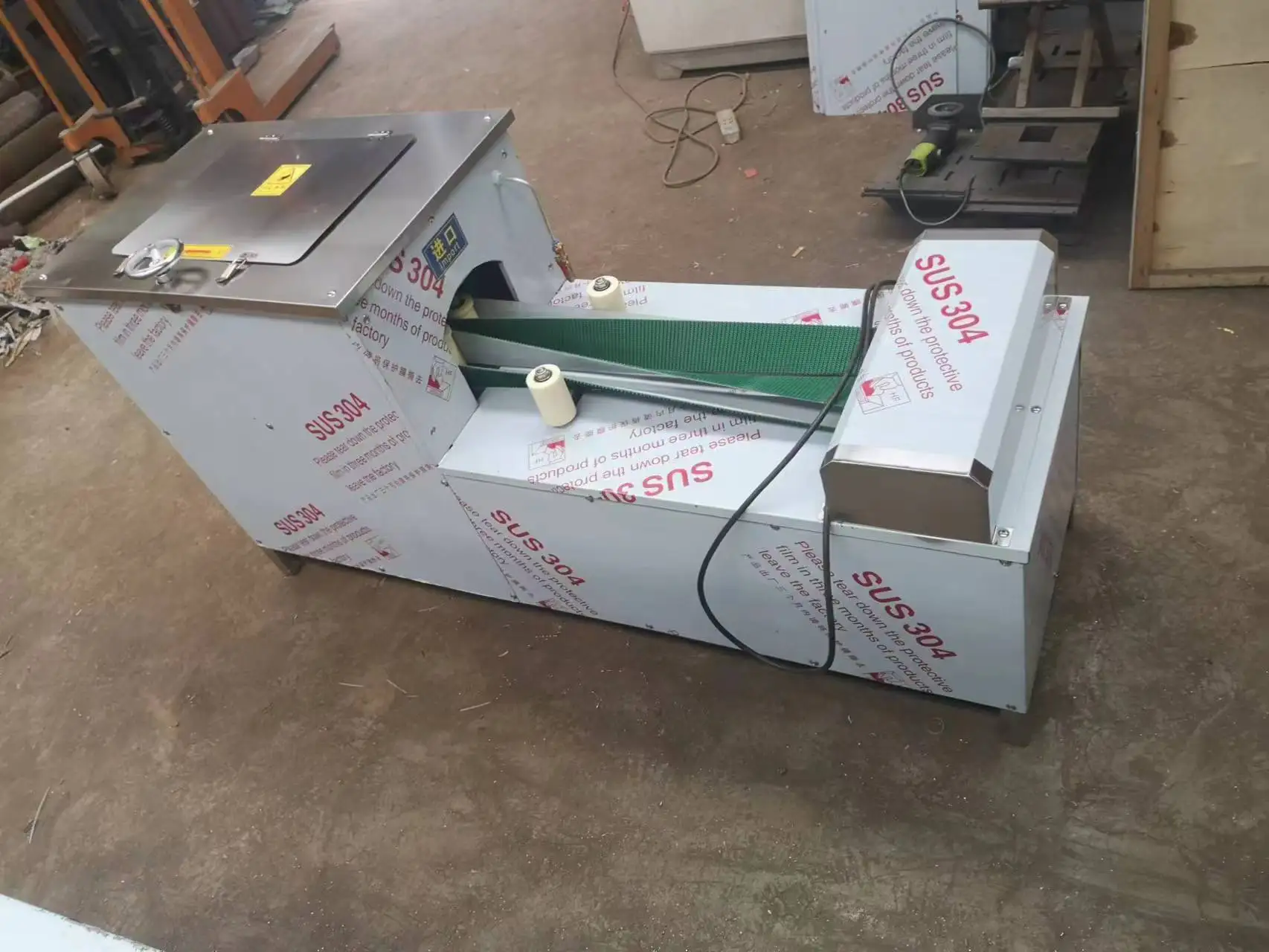 Image 7: Machine automatique à désosser et à découper le poisson