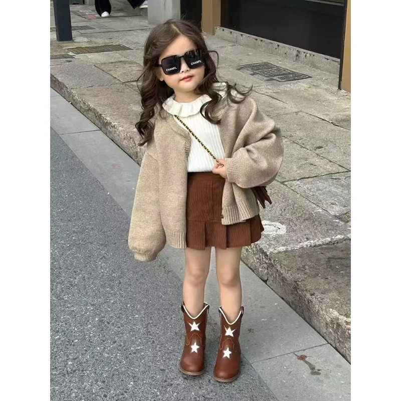 الفتيات الخريف والشتاء جديد الكاكي محبوك سترة سترة براون حفرة مخطط تنورة ملابس الأطفال 90-140 سنتيمتر