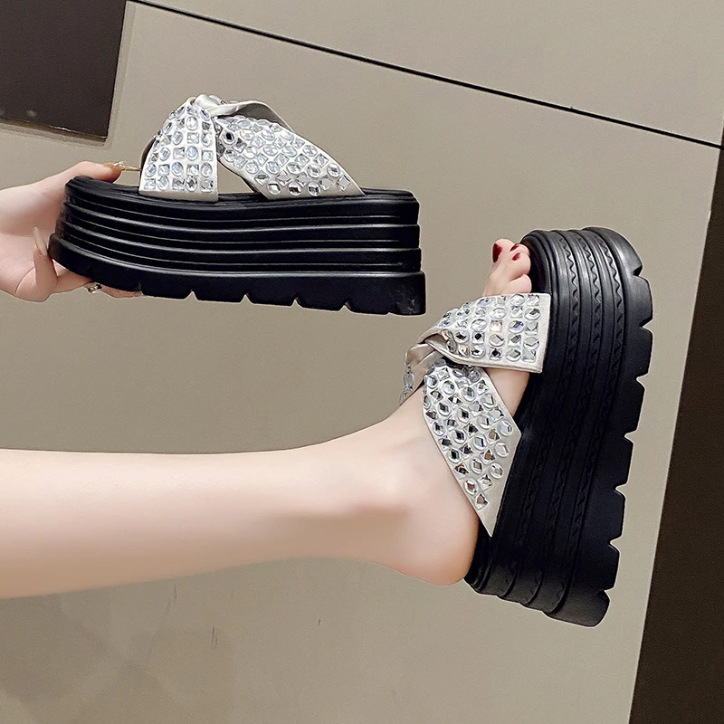 Summer Rhinestone Slippers Women\'s Chunky Sandals Fashion Women 8CM Wedges Platform Shoes Woman Open Toe Flats Beach Flip Flops