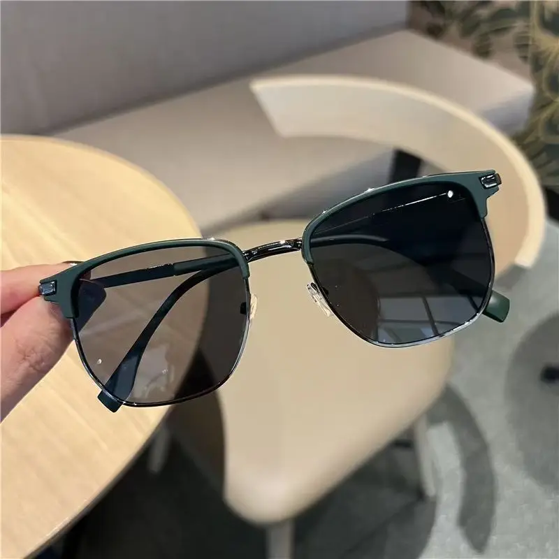 

New Classic UV Protection Summer Sunglasses for Men Square Frame Driving Eyewear for Women Round