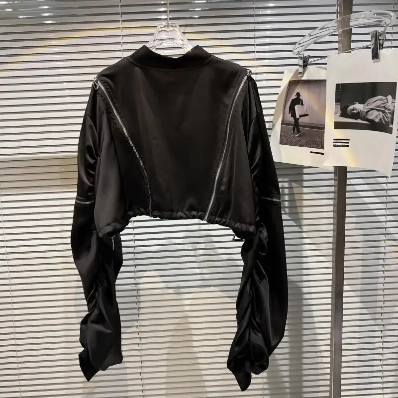 سترة مقصوصة متعددة السوستة موديل 2025 للنساء بدون أكتاف وسترات عالية الخصر ملابس خارجية