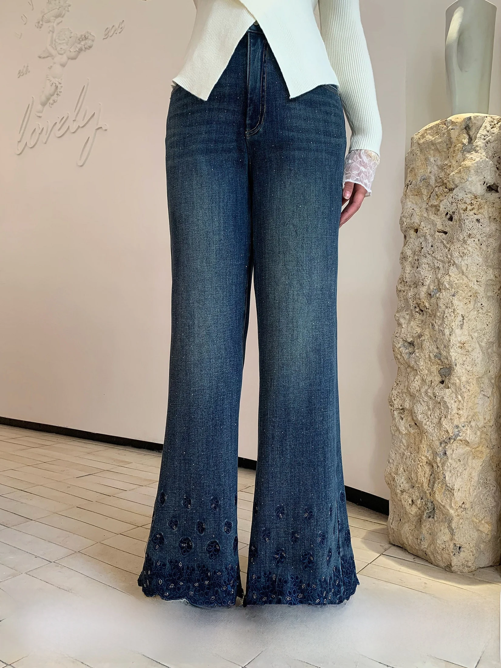 

Warm Fce Lined Embroidered Rhinestone Denim Jeans Women's Winter Slimming Bootcut Long Pants Casual Sle Stand Fit