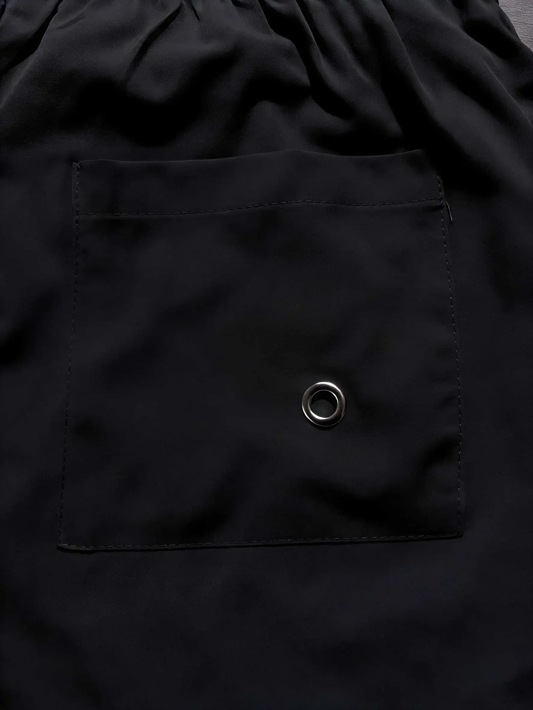 Herren-Badeshorts mit Kordelzug und Netzfutter, elastischem Bund, atmungsaktiv, weich, lässig, Alltags-Streetwear – Detail 4
