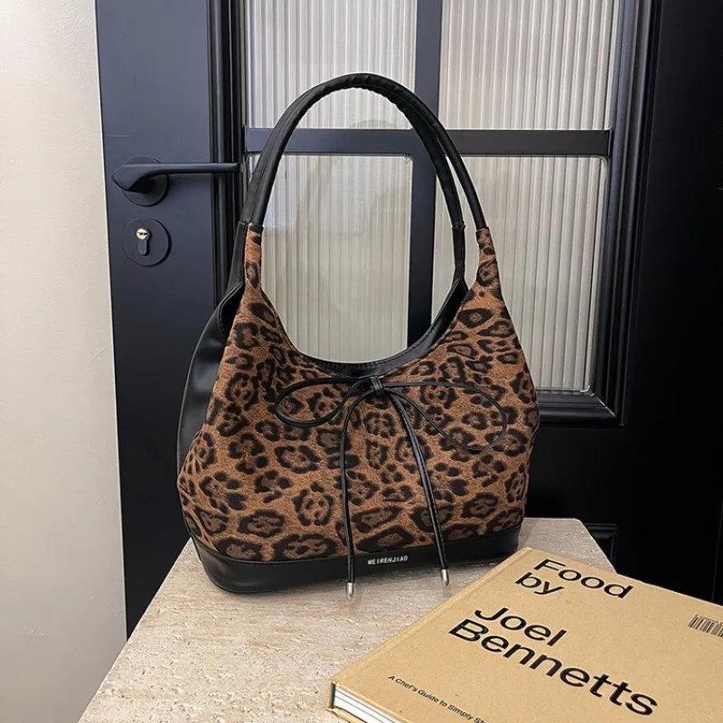 

Винтажная дизайнерская сумка для подгузников, женская сумка через плечо, люксовая брендовая сумка, минималистичная элегантная сумка-тоут из кожи с большой вместимостью.