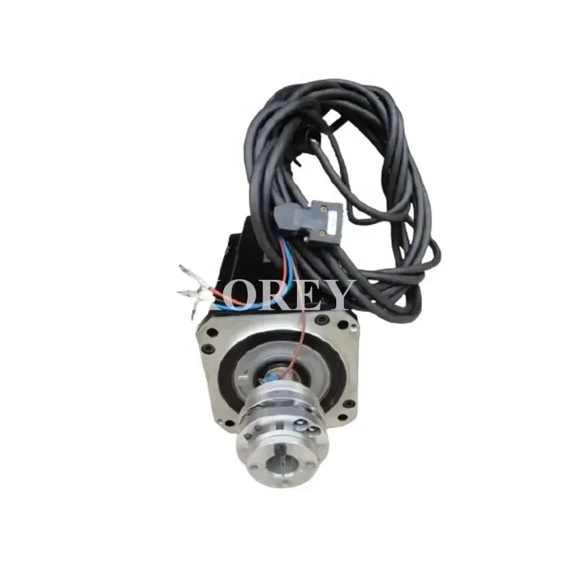 Sanyo Servo Motor Driver AC Motors Stepper Motor Controllers DC Reducer Electric Motors P20B13500HXSH6E in Good Condition