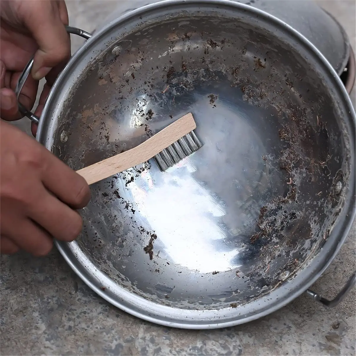 (ABLP) Stainless Steel Count Wire Brush for Mechanics and Painters, Removes Rust and Paint From Metals, Wood Handle