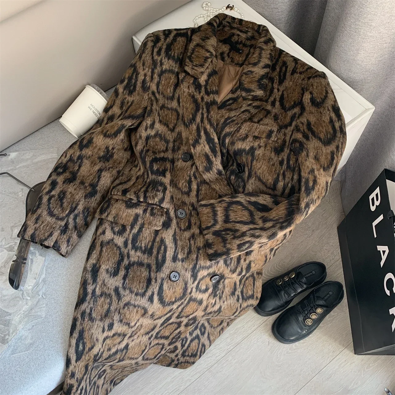 Brown Leopard-print Mid-length Hepburn Coat For winter 2024 Double-breasted Long Woolen Trench coat Runway Fashion