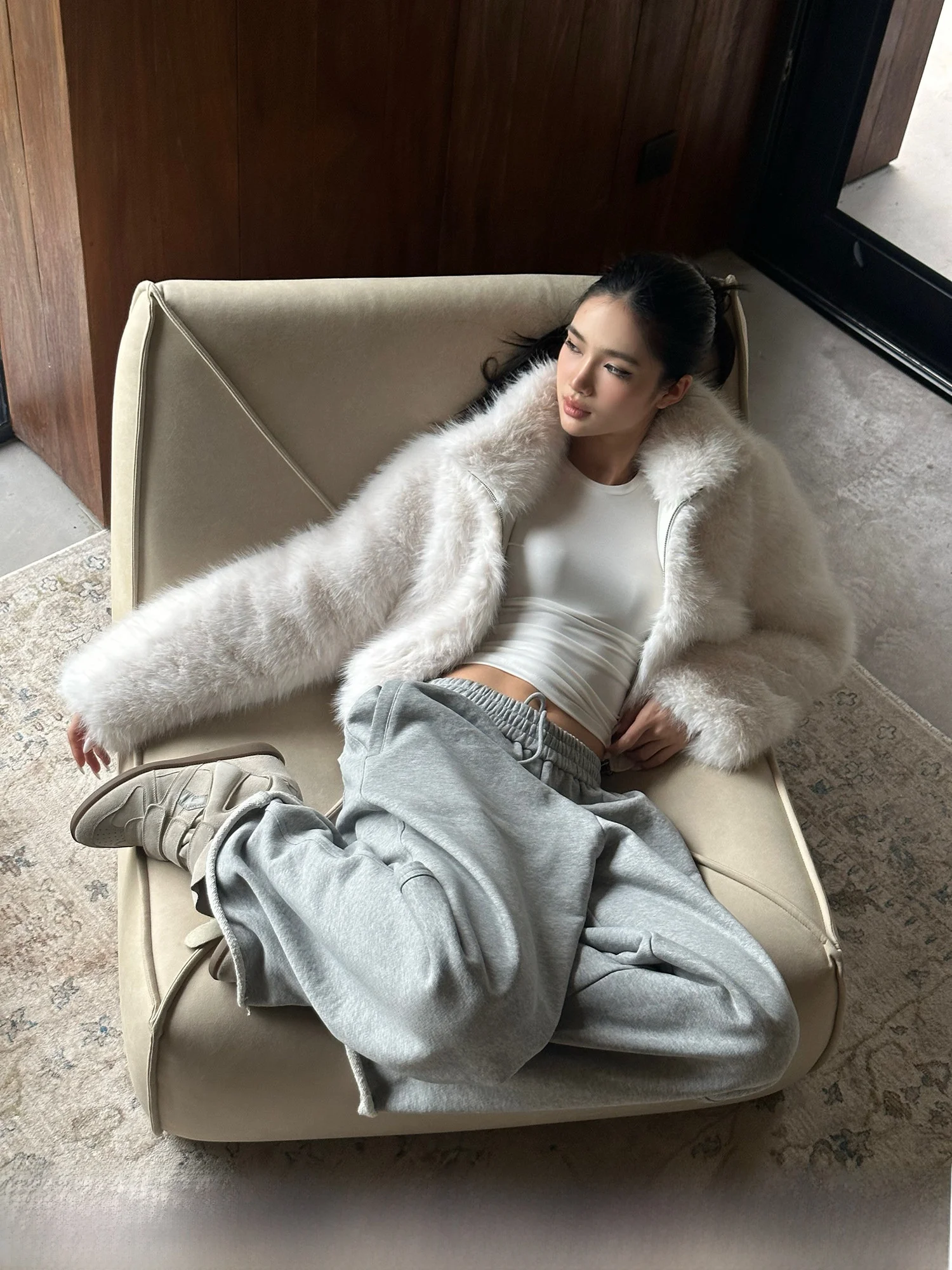 

Rovente Iceland Inspired Women's Thiened ort Fur Coat White Collar Warm Plu Cotton Jaet Casual Loose Fit Zipper