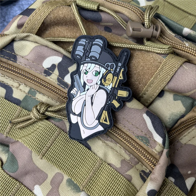 Parche táctico PVC militar chica con gancho para mochila
