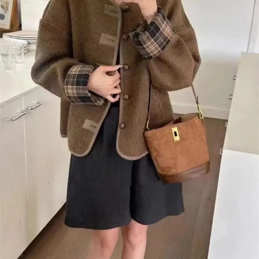 

2024 Lamb Autumn Winter Loose and Slim Look Autumn Fashion Fur Coat One Piece New Top Round Neck