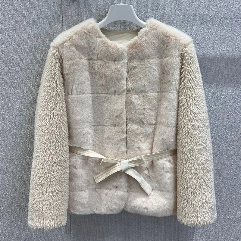 

Высококачественная женская плюшевая короткая шерстяная куртка с круглым вырезом, застежкой на одной пуговице и шнурком, два цвета 2583010