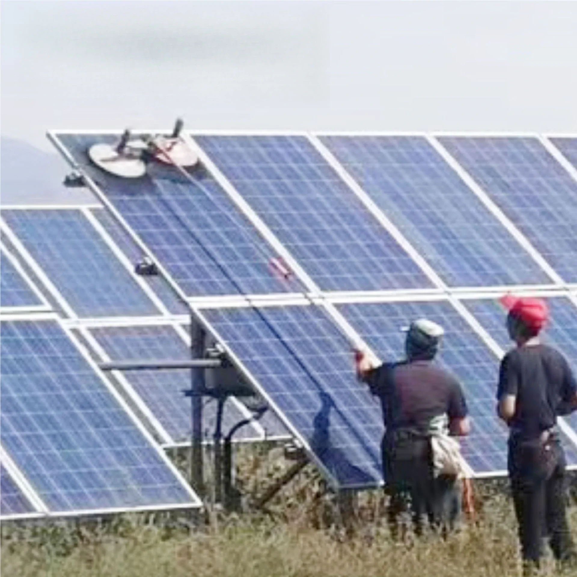 Special water spray cleaning for solar photovoltaic panel cleaning robot components