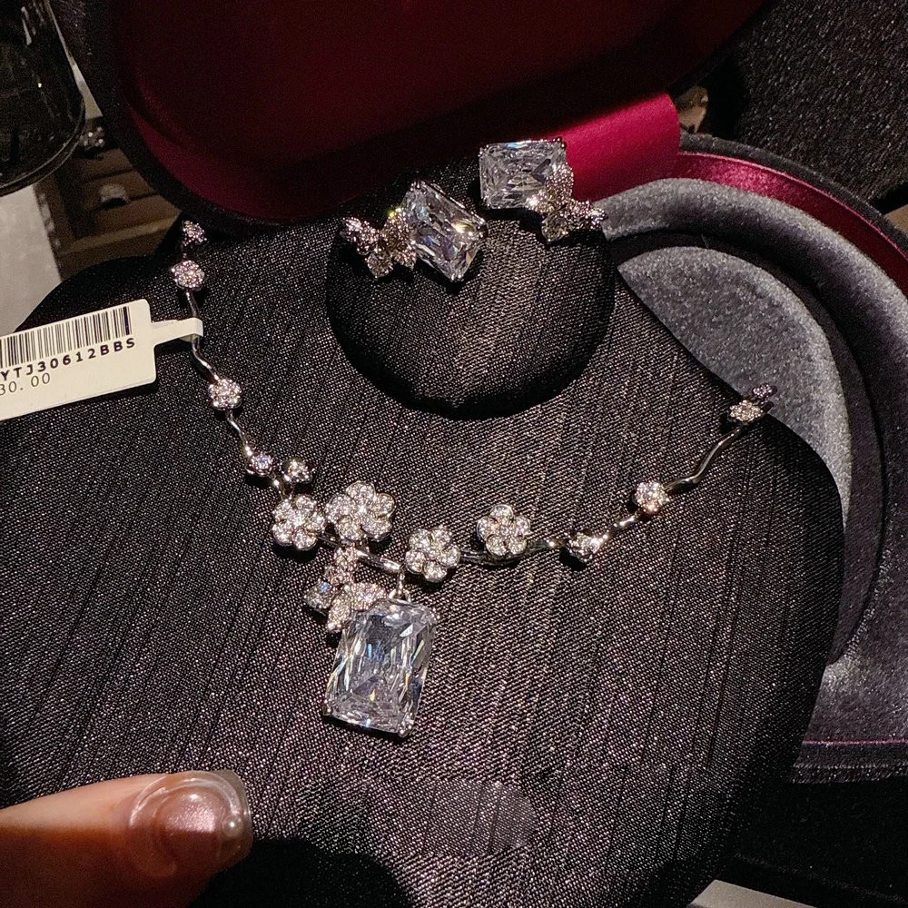 

Женское винтажное ожерелье с цветком лозы и драгоценными камнями и бабочкой, комплект серег с цирконом