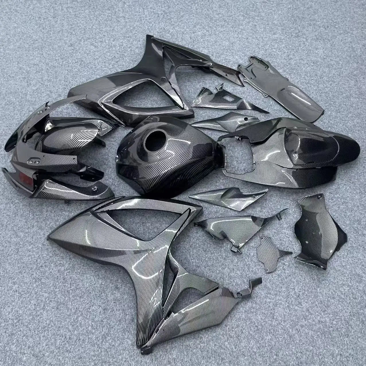 ABS motorcycle fairings are suitable for the full body shell of GSXR600 GSXR750 K6 K7 06 and 07 2006 2007 carbon fiber paint