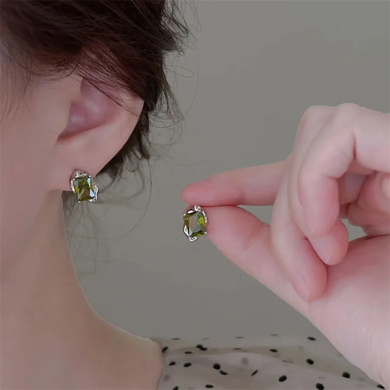 Liquid Olive Green Square Rhinestones Stud Earrings for Women Silver Color Metal Irregular Geometry Earring Party Trendy Jewelry