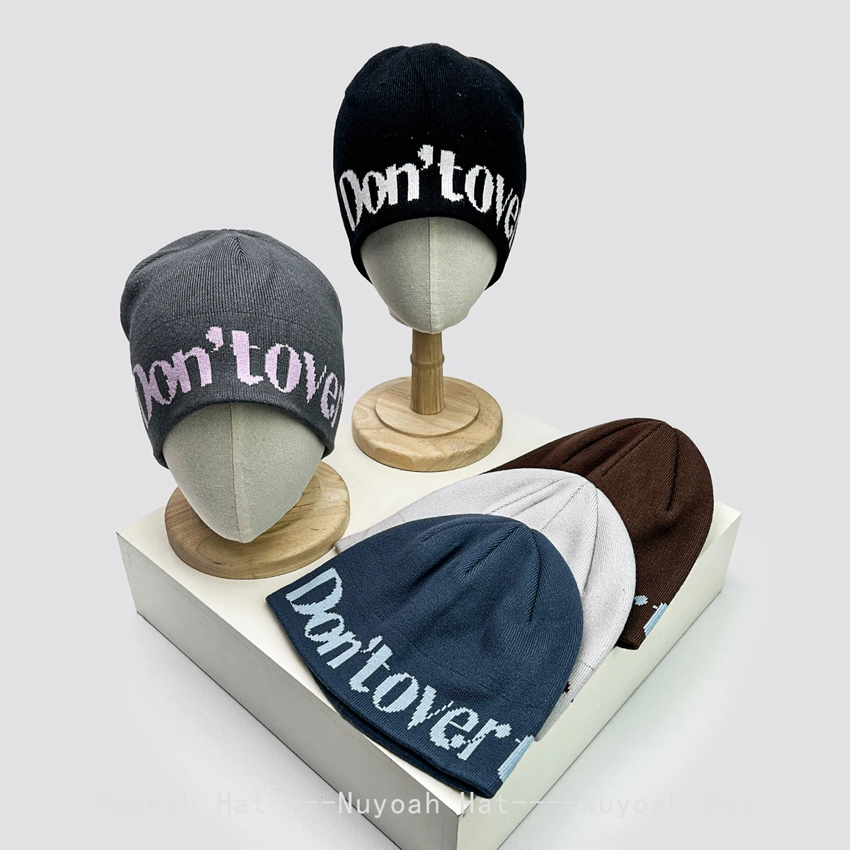 

New Men Women Advanced Style Jacquard Letters Wool Knitted Hats Warm Outdoor Fashion Skate Beanies Simple Versatile Casual ins