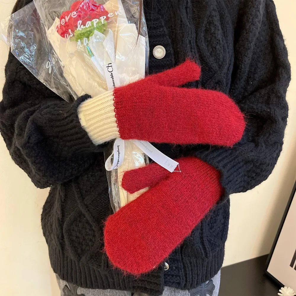 Guantes de invierno a la moda para mantener el calor, guantes tejidos elásticos de Color sólido para mujer, guantes suaves y sencillos con dedos completos para niñas