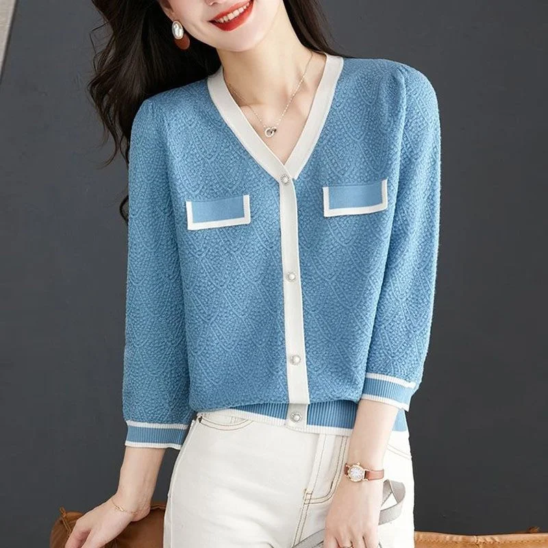 Xiaoxiangfeng camicia lavorata a maglia Ice Silk Top donna 2024 primavera autunno nuovo scollo a v 7/4 maniche allentata sottile stile occidentale piccola camicia