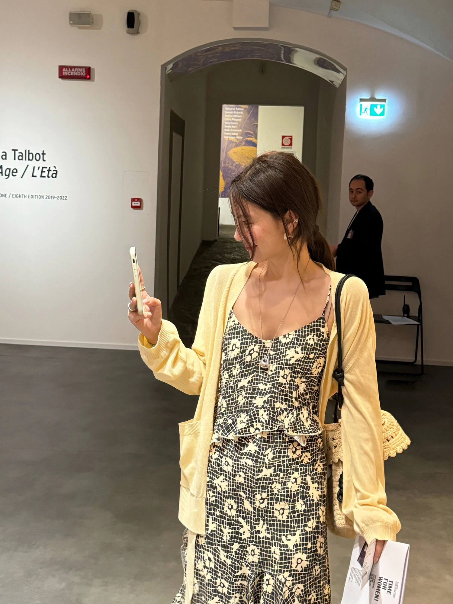 

WXLSTUDIO l Poetic Pearl Apricot Linen Air Conditioning Open Cardigan Loose Fit Long Sve Color Commute Sle