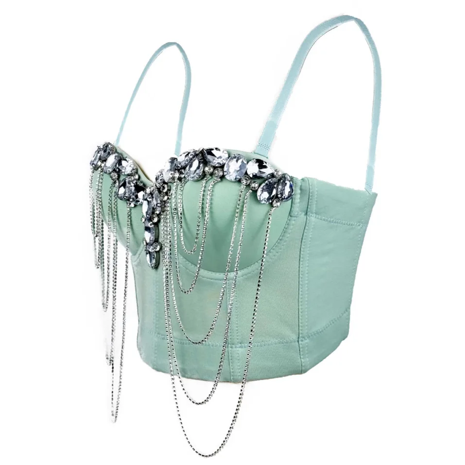 

Белый бюстгальтер с цепочками и стразами в европейском и американском стиле, сексуальный дизайн, для ношения как нижнее белье и как верхняя одежда, с эффектом корсета