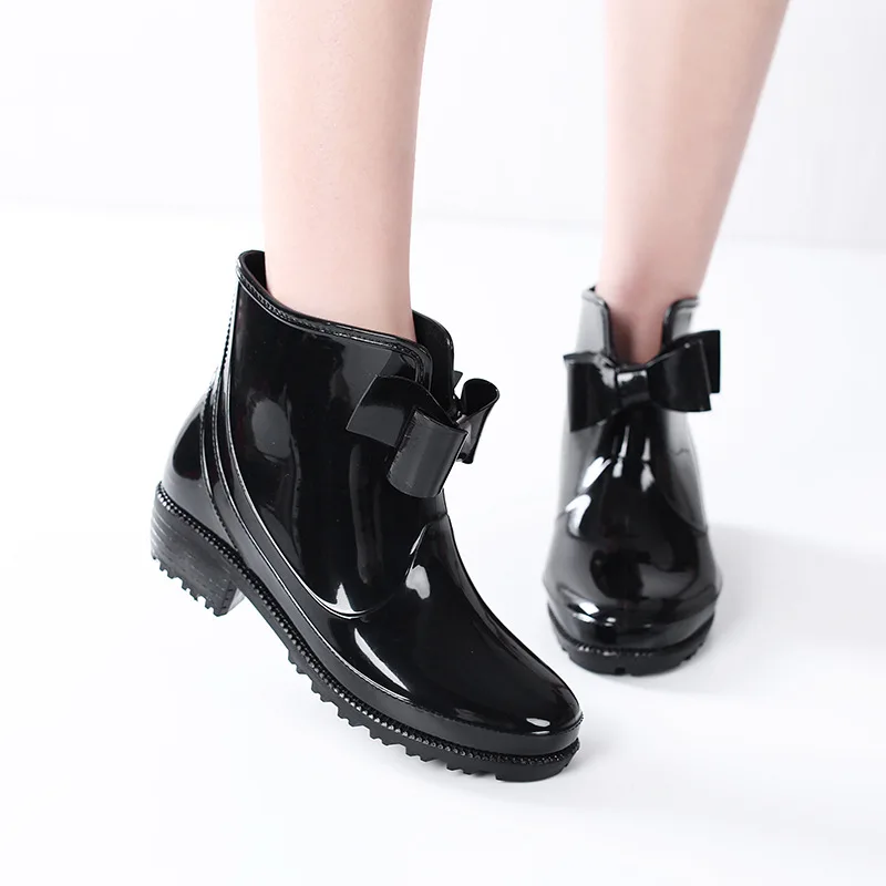 Fashion Short Tube Women\'s Rain Boots Spring And Summer New PVC Fashion Flat Waterproof Non-Slip Women\'s Water Shoes 35-41