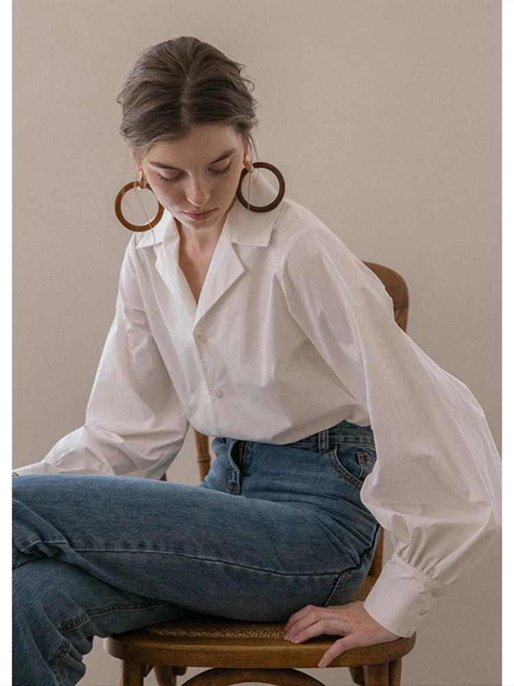 

V-Neck White Base Shirt Women's Autumn Winter New Early Spring Professional Shirt Layering Inner Lantern Sleeve Top