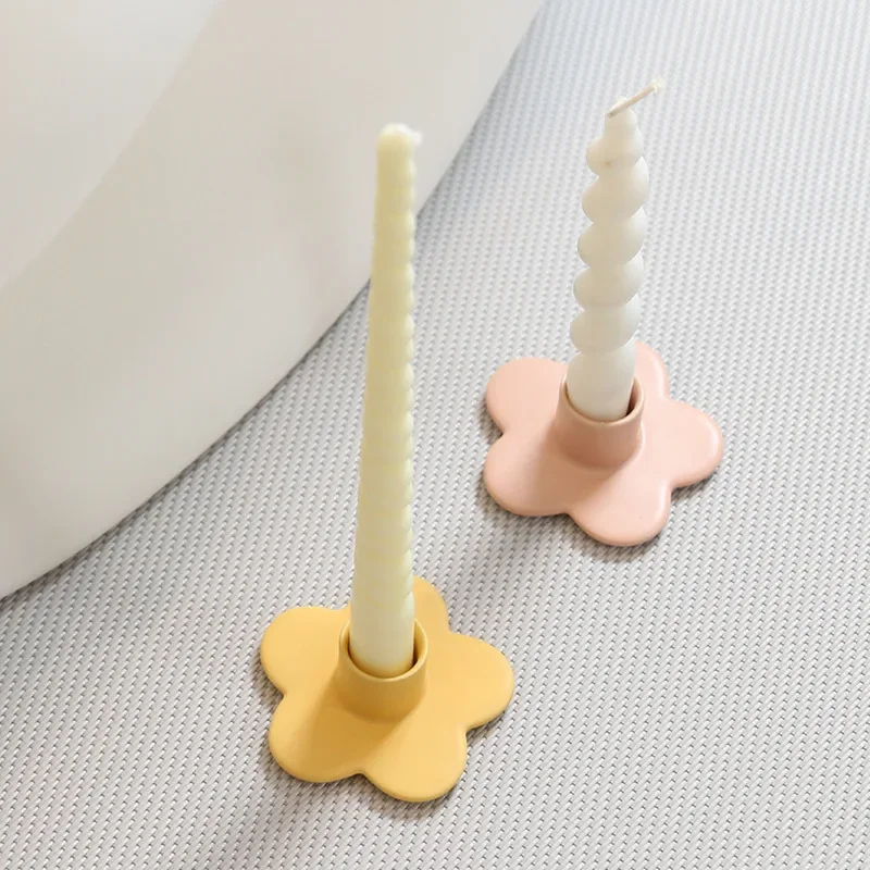 

16wwCeramic Candle Holder Cartoon Flower Shape Candelabrum Desktop Storage Accessories Candlestick Home Decoration Accessories