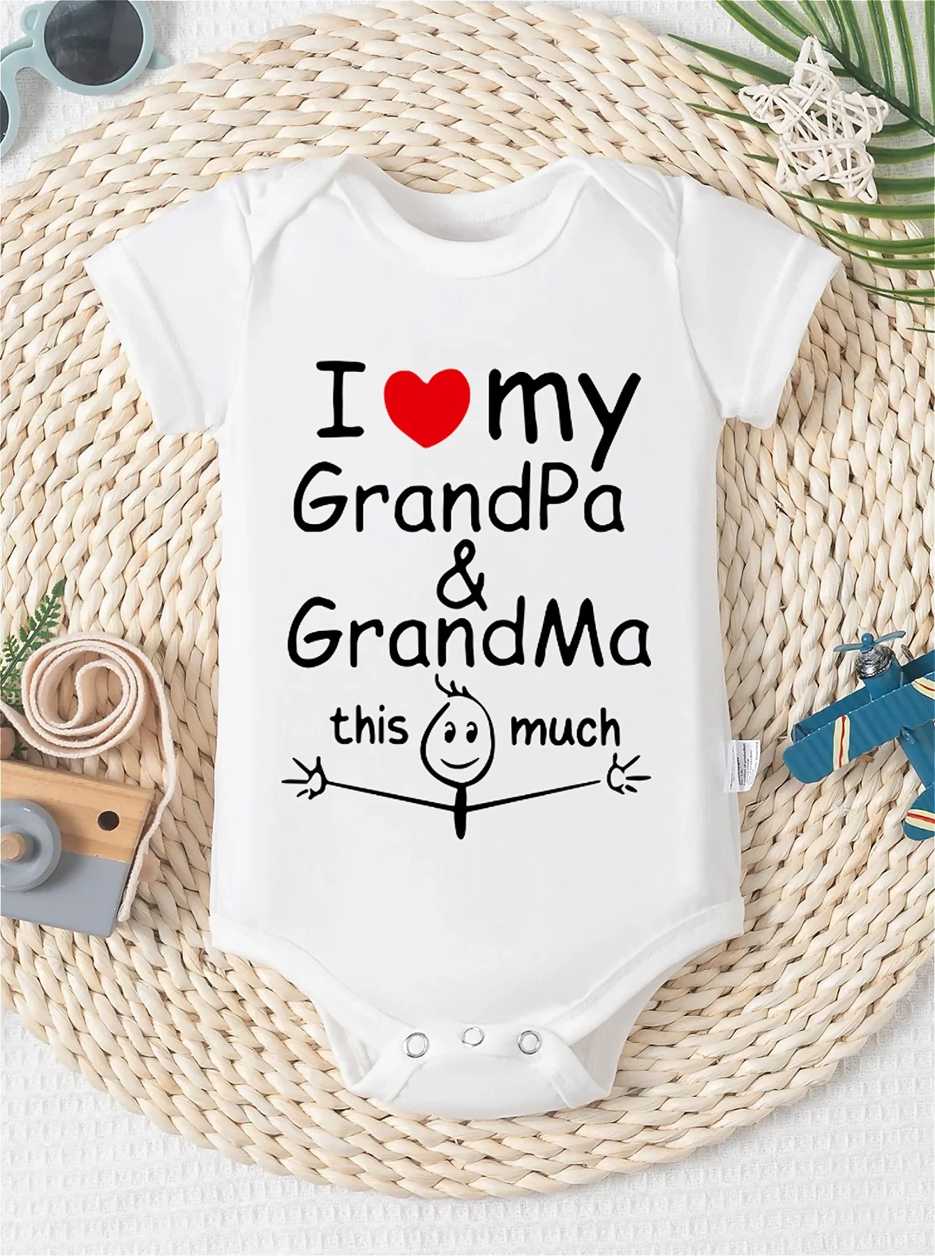Grandpa & Grandma Love Print Baby Bodysuit, Casual Crew Neck, All-Season Comfort Fit, Soft Newborn Onesie, Casual Baby Wear ﻿