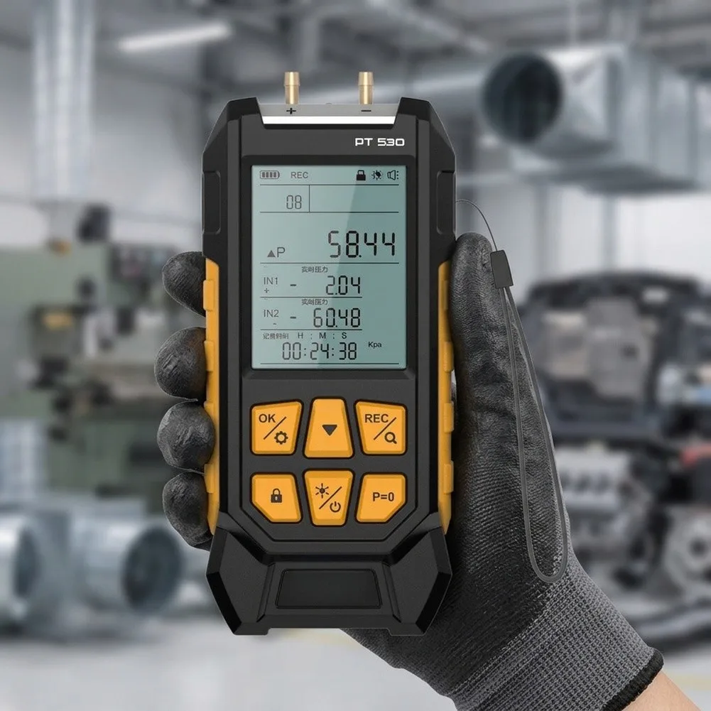 Digital Pressure Gauge PT530 for Negative Differential and Pressure Measurement 74 x 165 x 33 mm Black Plastic Body