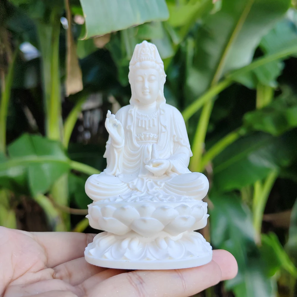 Statue de Guanyin en résine de 3,7 pouces pour la dévotion à domicile, idéale pour la décoration de voiture et de bureau, petit ornement artisanal pour la maison, cadeau artisanal, décoration de voiture