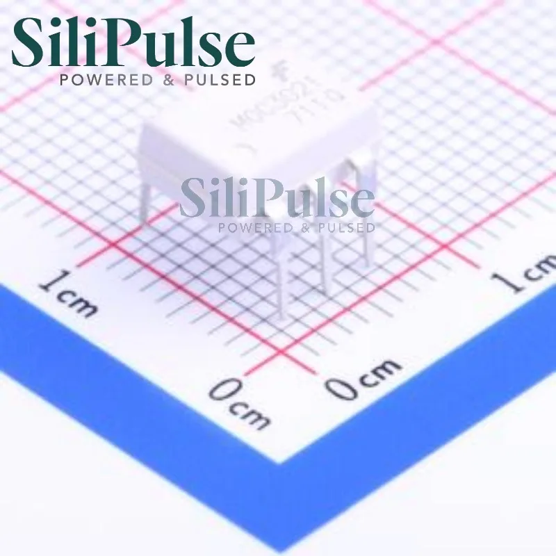 (50-200pcs) MOC3021 6-DIP 100% Original In Stock 5kV 1.15V