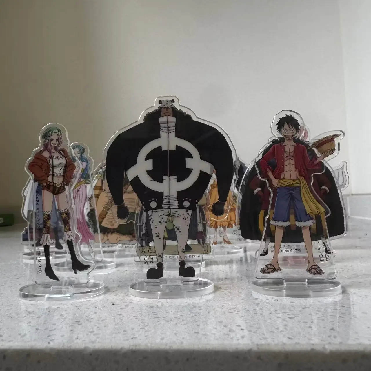 สแตนดี้อะคริลิคแท้จากอนิเมะวันพีซ ชุดห้าผู้อาวุโส อิมู CP-AIGIS 0 ชิราโฮชิ วีวี่ สตัสซี่ โมเดลฟิกเกอร์ของสะสม