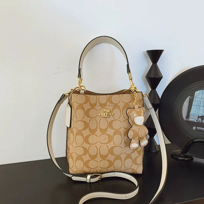 Luxury Designer Women'S One Shoulder Handbag Printed Vintage Paris Fashion Tote Bags Large -Capacity Portable Bag Cluch Bag Purs