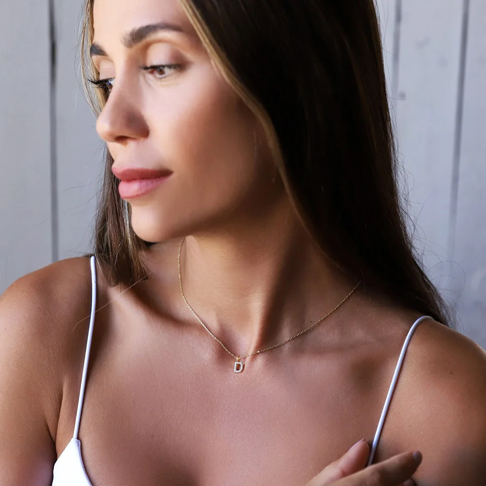 Vrouwen kleine letter A-Z initiële kettingen, kleine glanzende letter meisje ketting choker, goudkleurige roestvrijstalen gelaagde kraag sieraden