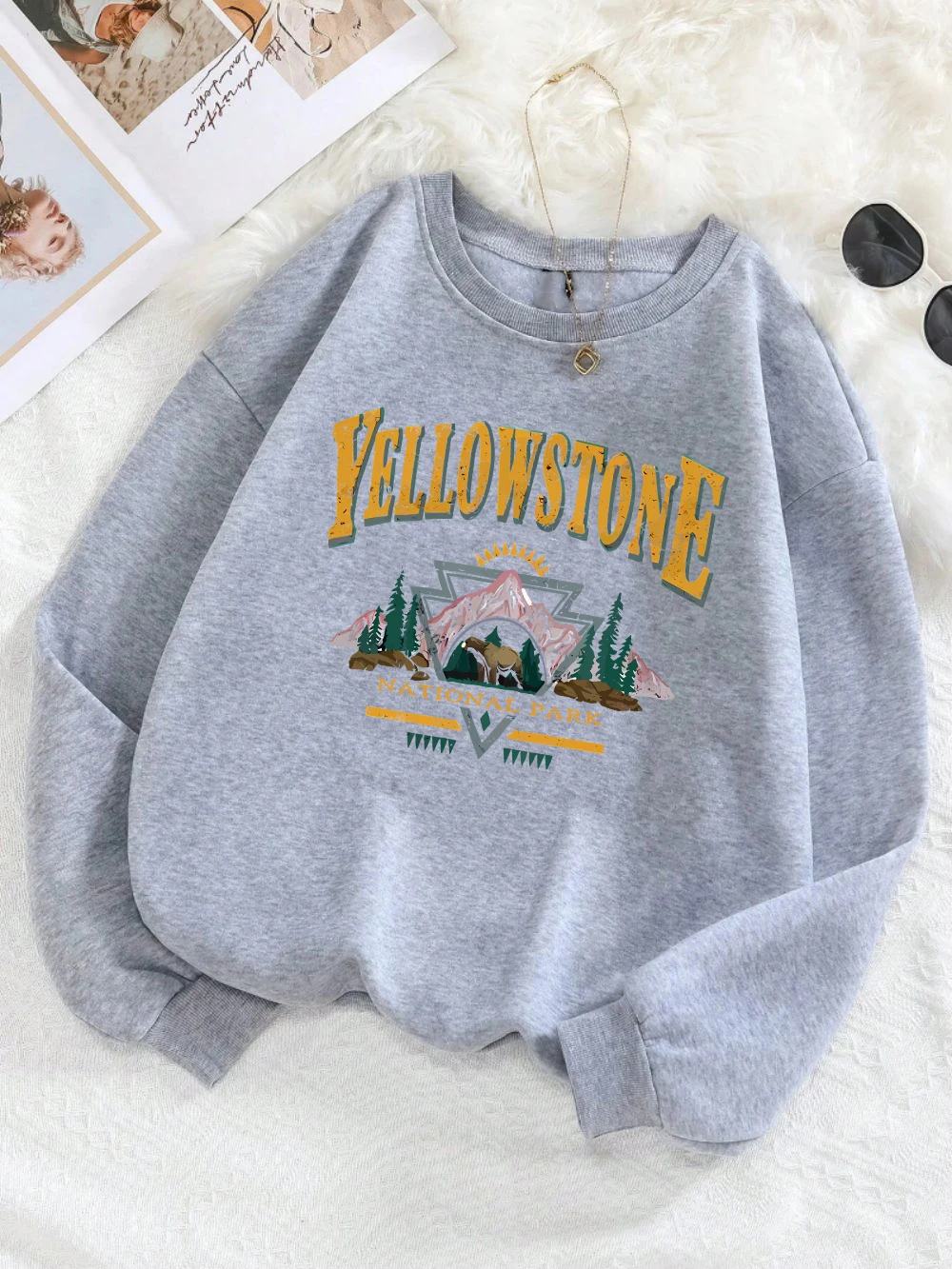 Trend Woman Sweatshirt Yellow Stone National Park Printing Pullover Crewneck Soft Breathable Hoodie Cartoons Female Streetwear