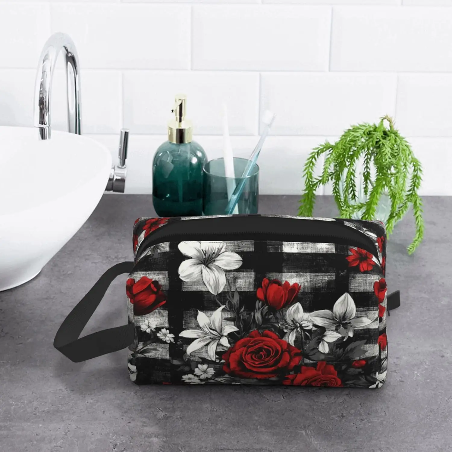 

Travel Toiletry Bag valentine rose Waterproof Cosmetic Toiletries for Girls Pouch Washable Bags Accessories Organizer