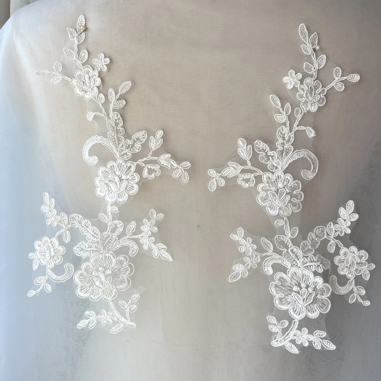 10 Stück/5 Paare. Stickerei-Bordürenspitze mit verspiegelten Blumen. Hochzeitskleid, Hochzeitsschuhe, Kopfschmuck, DIY-Nähzubehör. – Detail 2