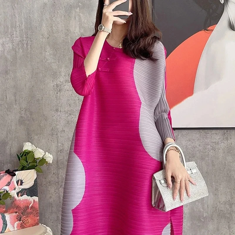 

Fashion Casual Design Pleated Dress Round Neck Short Sleeves Patchwork Colour Collision Loose Style Miyake Summer 2025 Dresses