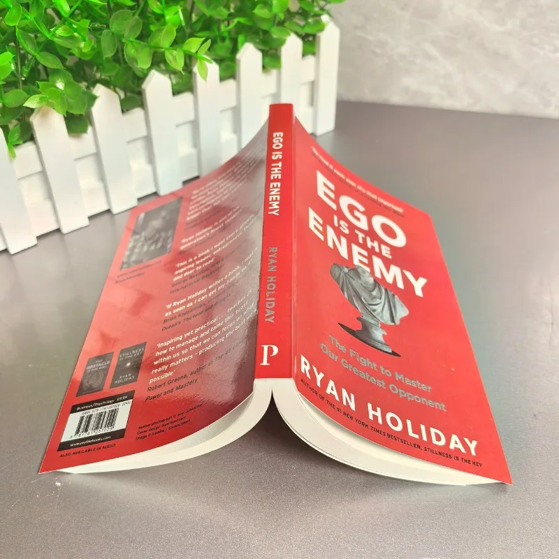 EGO ES EL ENEMY de Ryan Holiday Novela de bolsillo #   1 ليبو ماستر فينددو دي لوس جوايمز دي نيويورك