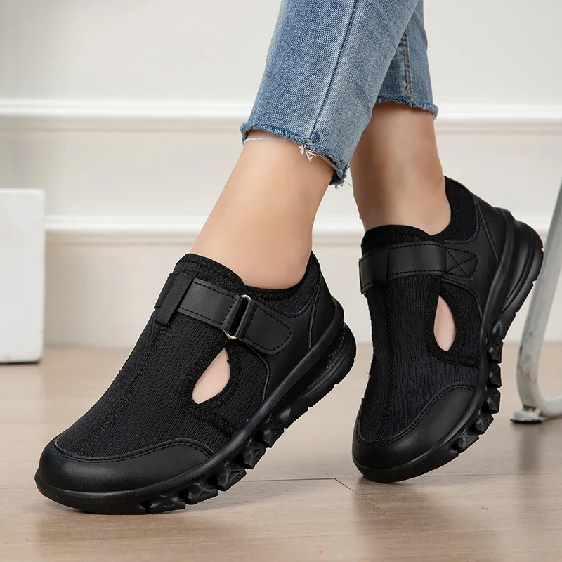 Women Wide Toe Barefoot Shoes for Women Outdoor Trail Running Minimalist Walking Shoes Lightweight and Breathable Sneakers