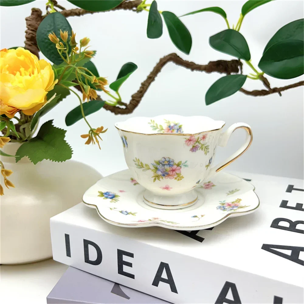 European Espresso Cup and Saucer Set Lotus-shaped Embossed 90ml Exquisite Small 6pc Coffee Cup Set Gift Box 3