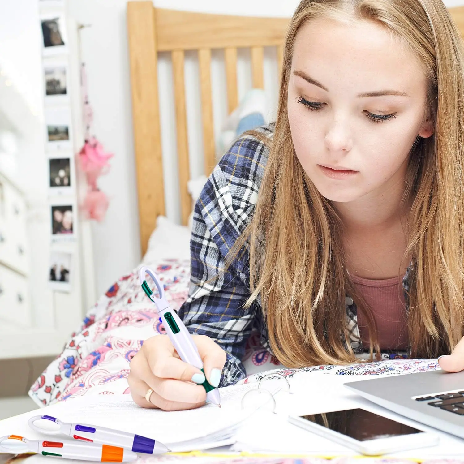 

1-6 шт. выдвижные ручки-челночки с карабином 4-в-1 шариковые ручки с разноцветными чернилами и брелком для взрослых, детей, школы