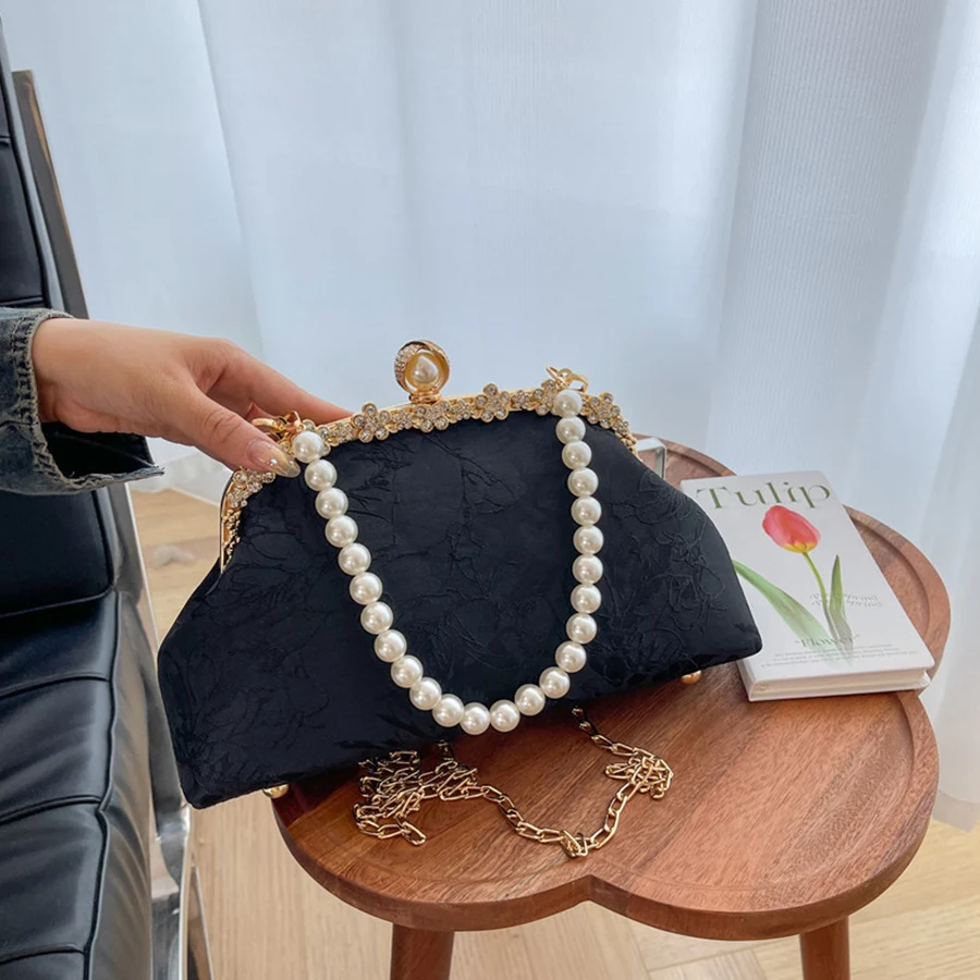 Chinese Style Relief Pattern Shoulder Bag Elegant Bead Chains Handbag Small Square Bag Wedding Party Design Women Evening Clutch