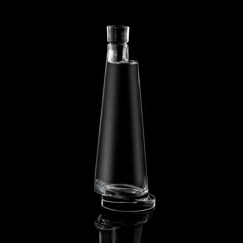 Dislocated shape irregular design whiskey decanter bottle