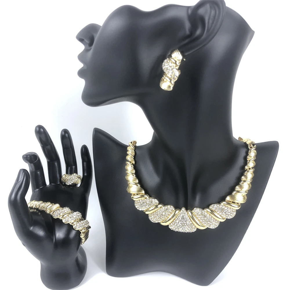 

2024 Fashion Women's Necklace Jewelry Set Gold Plated Luxury Nigeria Dubai Party Wedding Jewelry Gifts