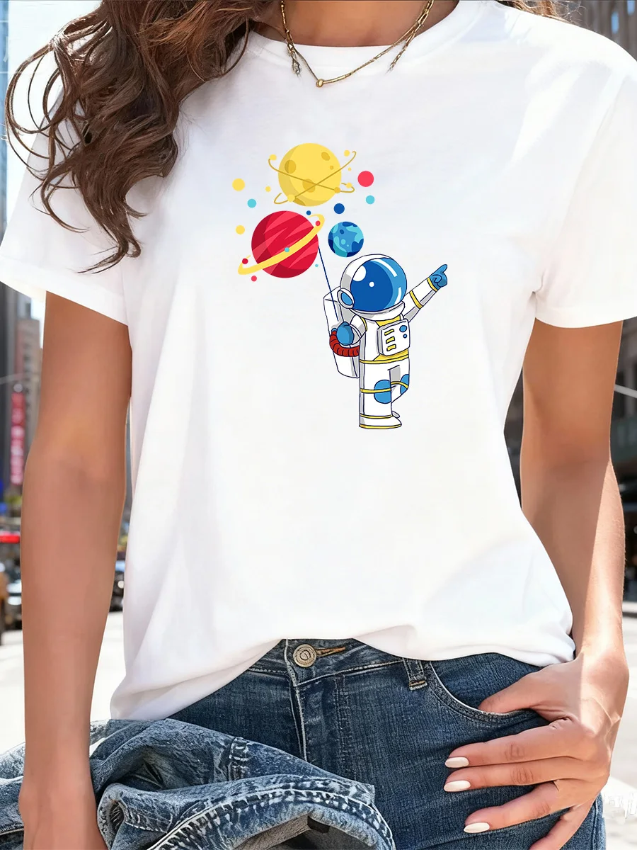 

White Short-Sleeve T-Shirt with Gradient "BEACH" Text and Palm Tree Graphic, Casual Summer Top for Women