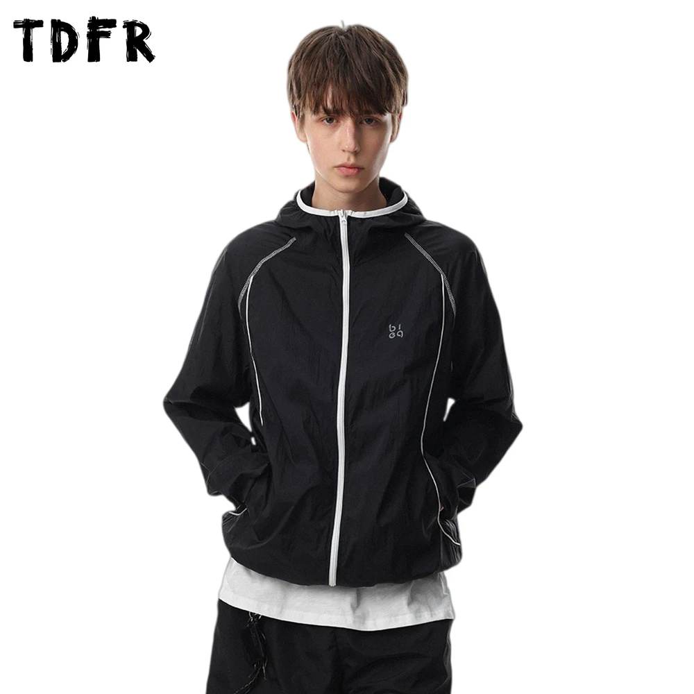 

Мужская куртка с капюшоном и длинными рукавами, с принтом, летняя, в стиле сафари, свободного кроя, тонкая верхняя одежда