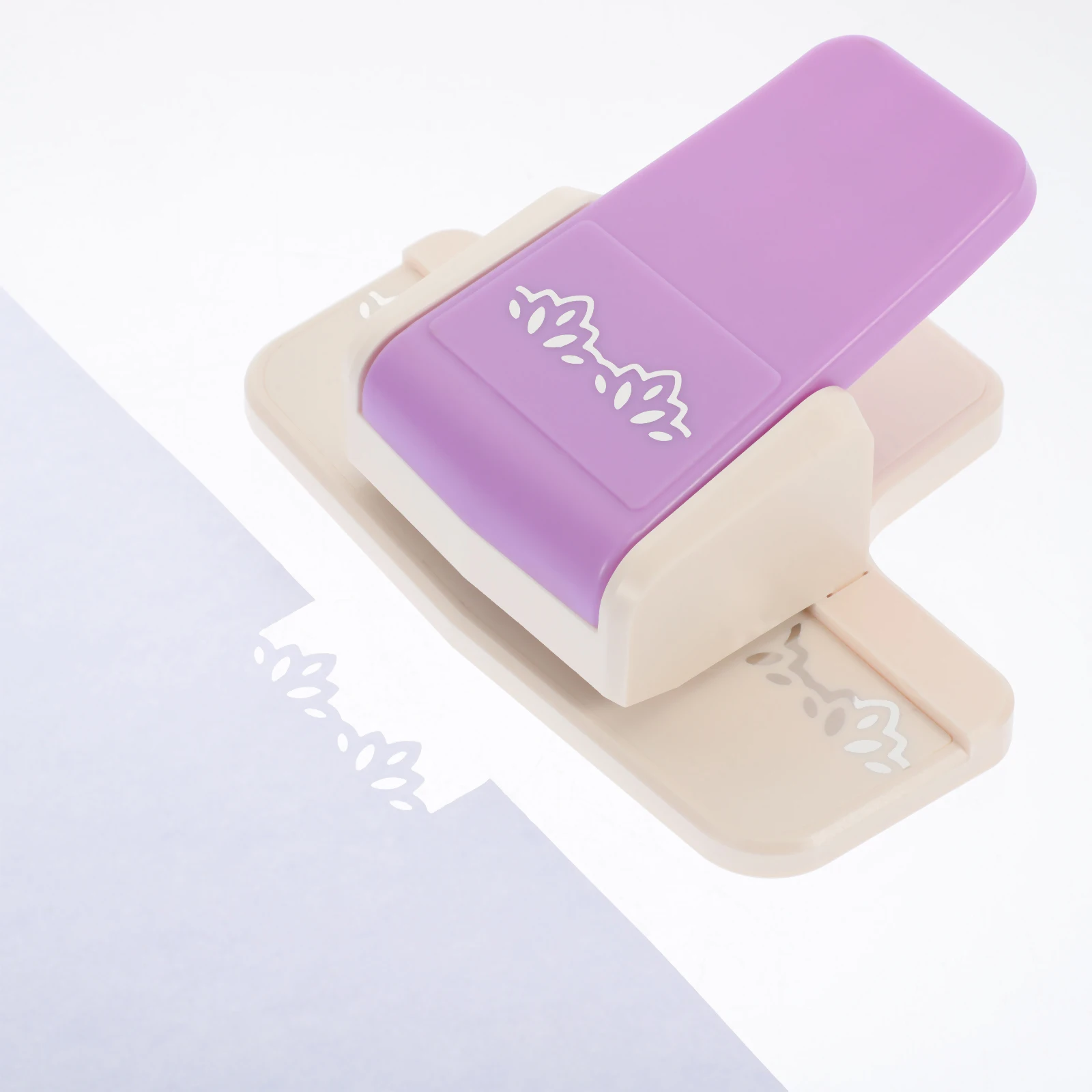 

1pc Craft Paper Punches Cute Embossed Patterns Hole Puncher for Cards Scrapbooking Envelopes Album Decorations Easy Use